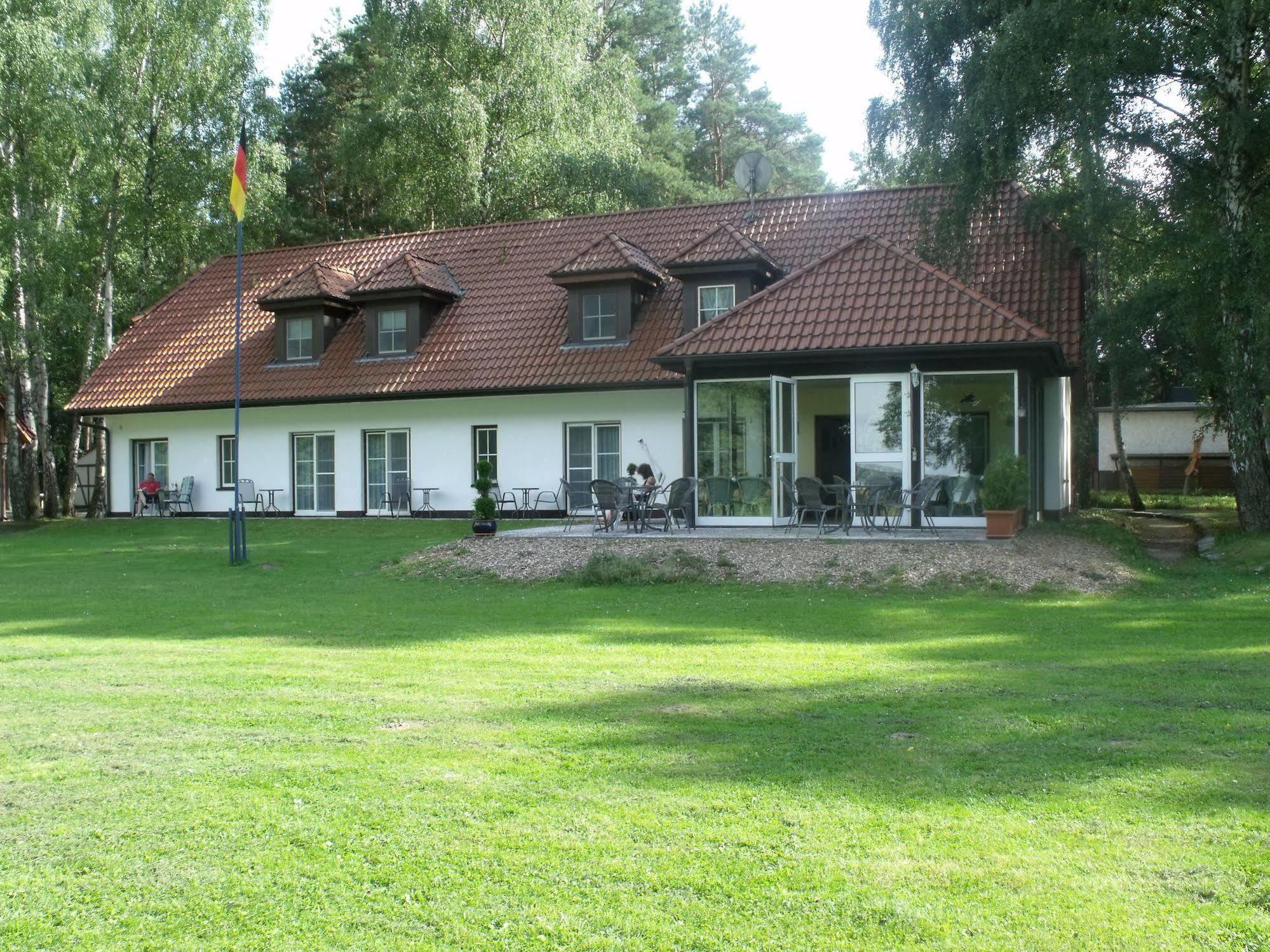 Seehotel Schorfheide Althuttendorf Exterior photo