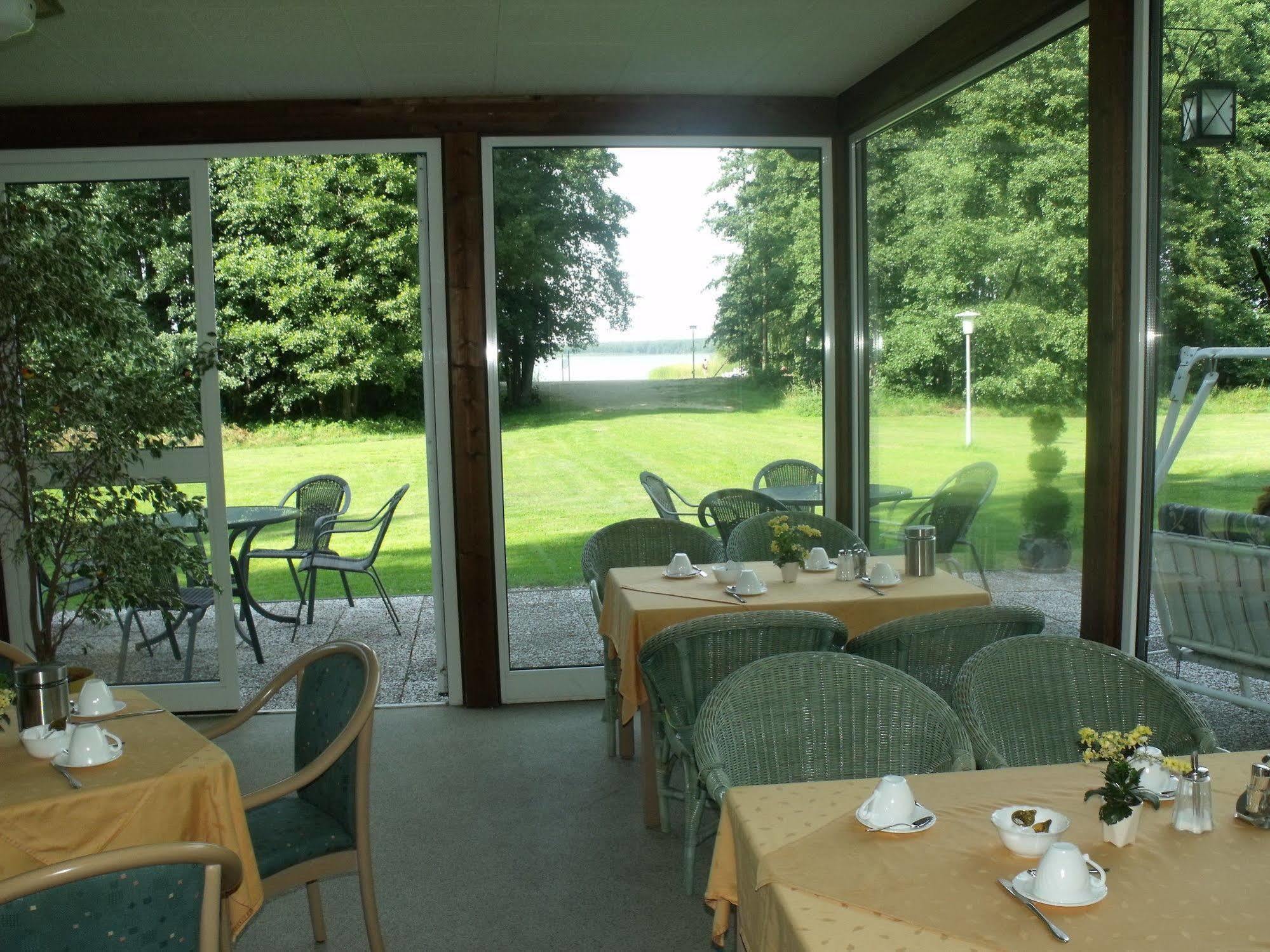 Seehotel Schorfheide Althuttendorf Exterior photo